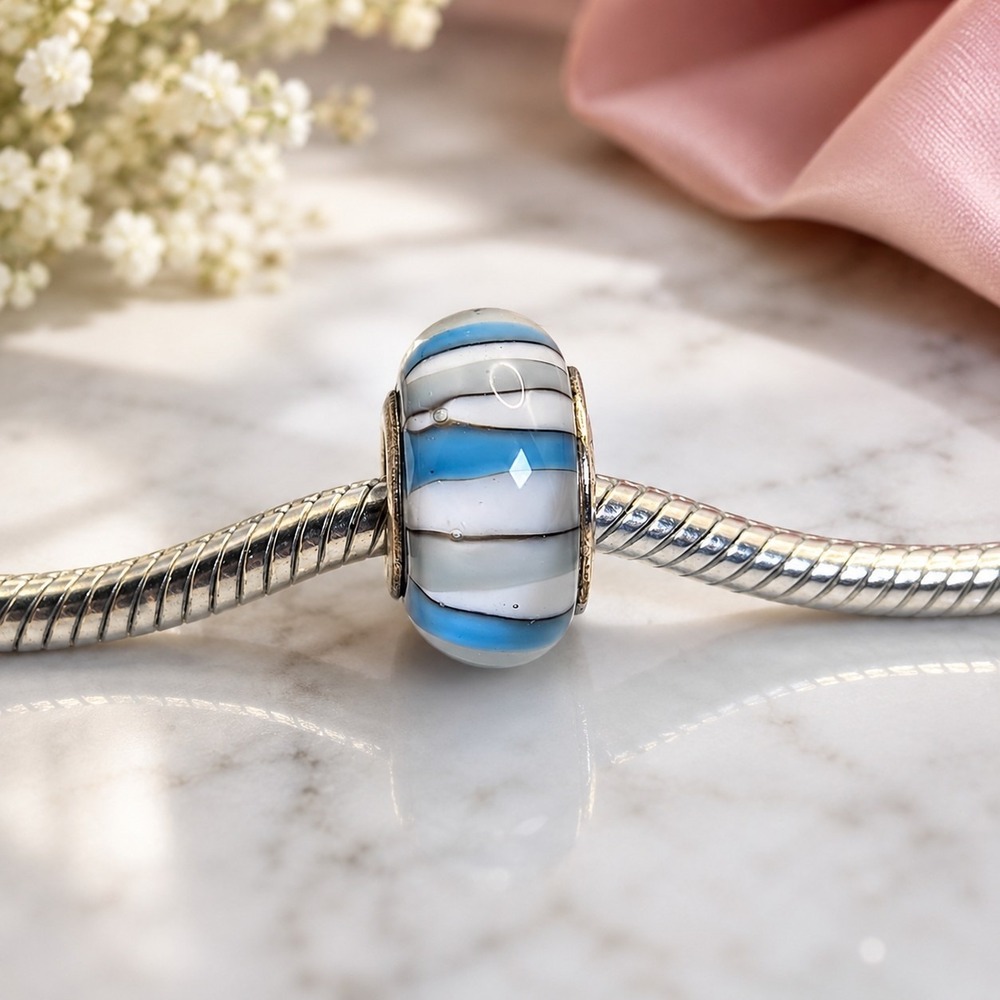 Authentic Chamilia 925 Sterling Silver Blue White Striped Murano Glass Bead
